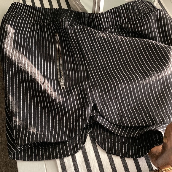 Forever 21 Pinstripe Linen Shorts - Picture 5 of 7
